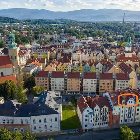 Z Garazem 5 Colours Centrum *