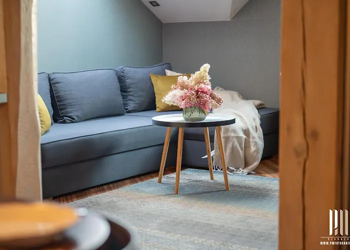 Z Garazem 5 Colours Centrum * Jelenia Gora