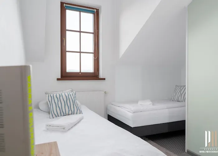 Apartment Z Garazem 5 Colours Centrum Jelenia Gora