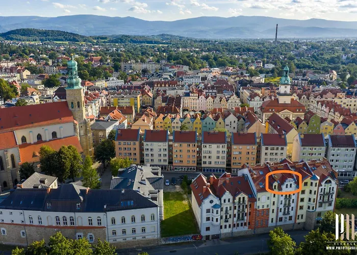 Z Garazem 5 Colours Centrum *